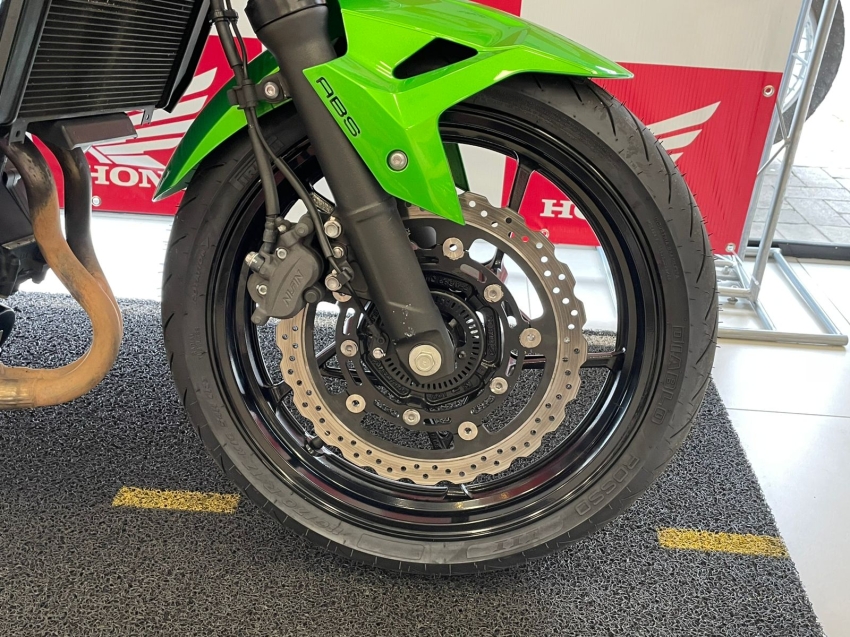 kawasaki z400 abs com transferencia gratis