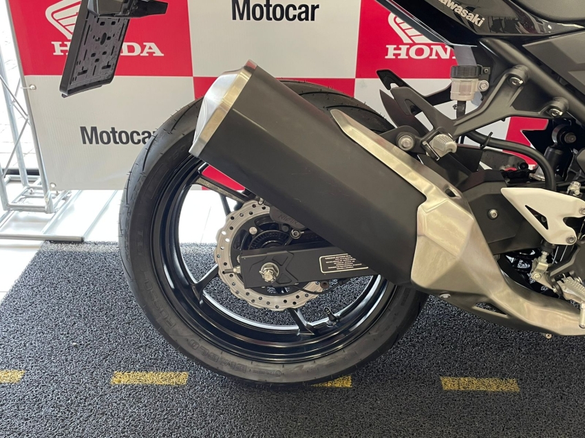 kawasaki z400 abs com transferencia gratis