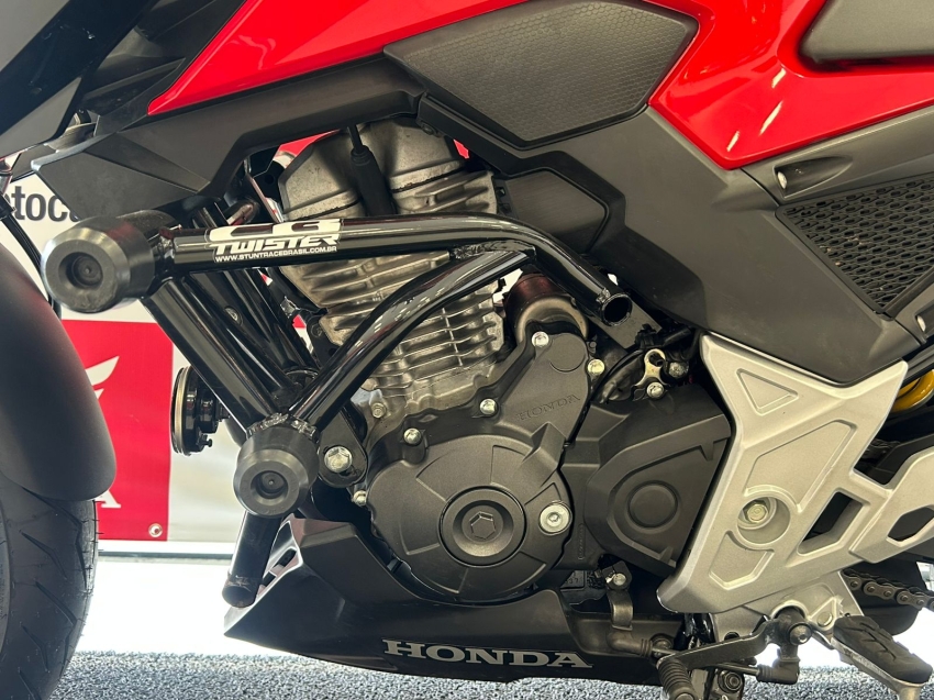 cb 300f 2022/2023 abs unico dono8