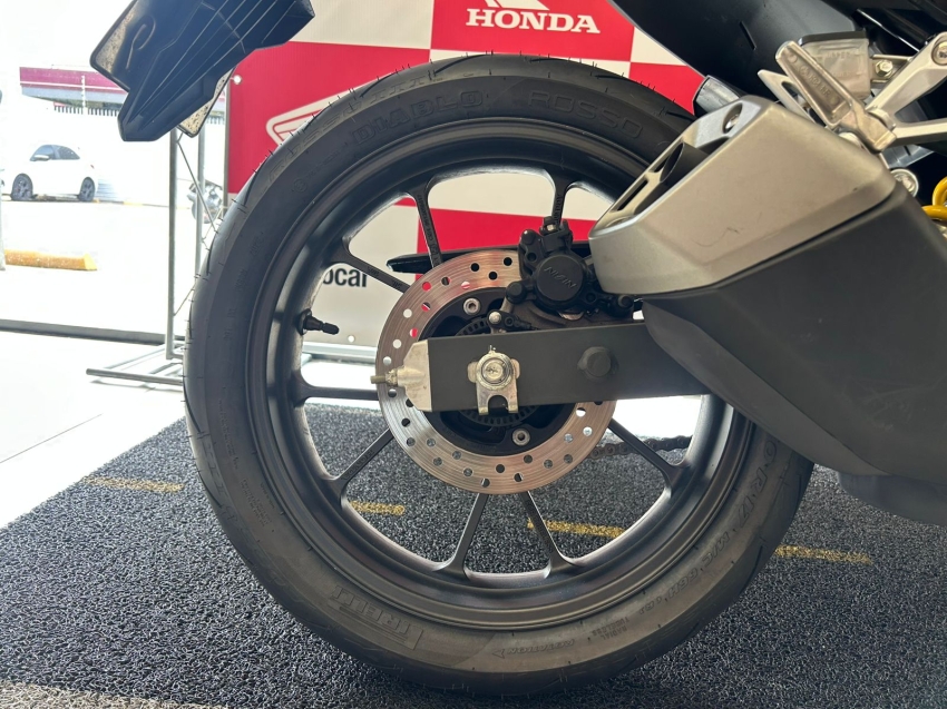 cb 300f 2022/2023 abs unico dono3