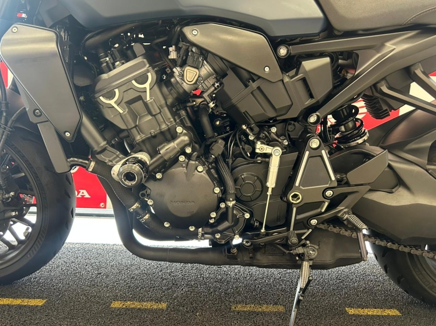 cb 1000r b black edition8