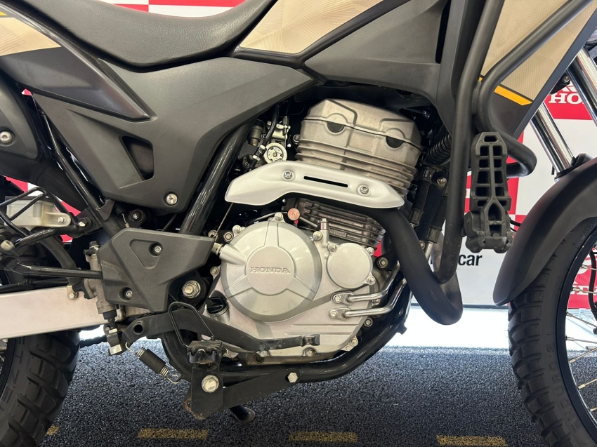 xre 300 abs adventure2