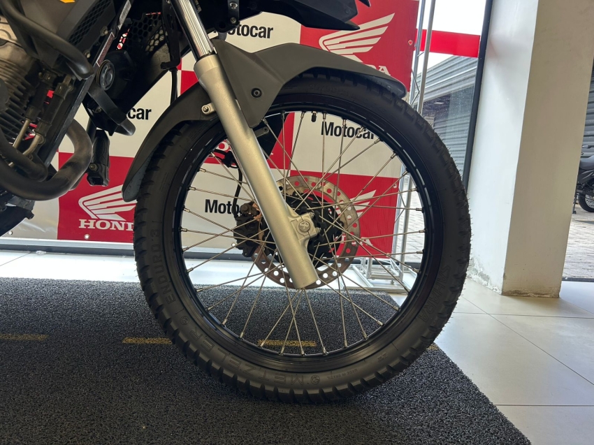 xre 300 abs adventure1