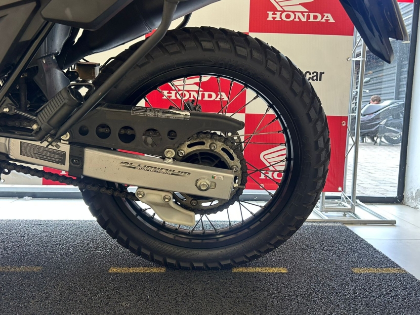 xre 300 abs adventure9