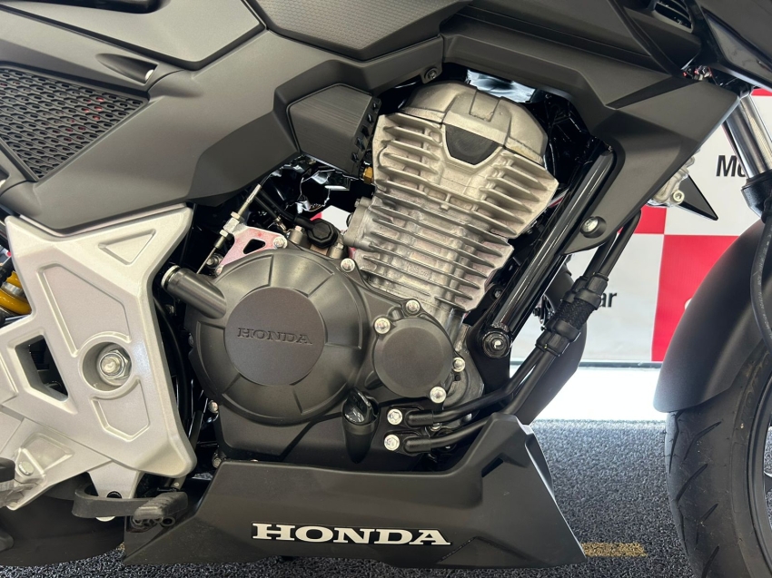 cb 300f twister cbs2