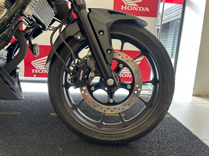 cb 300f twister cbs1