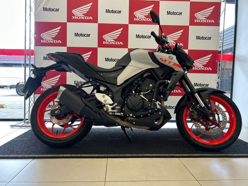 yamaha mt 03 abs em otimo estado