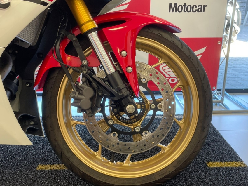 yamaha r3 abs baixo km world gp 60 anos1