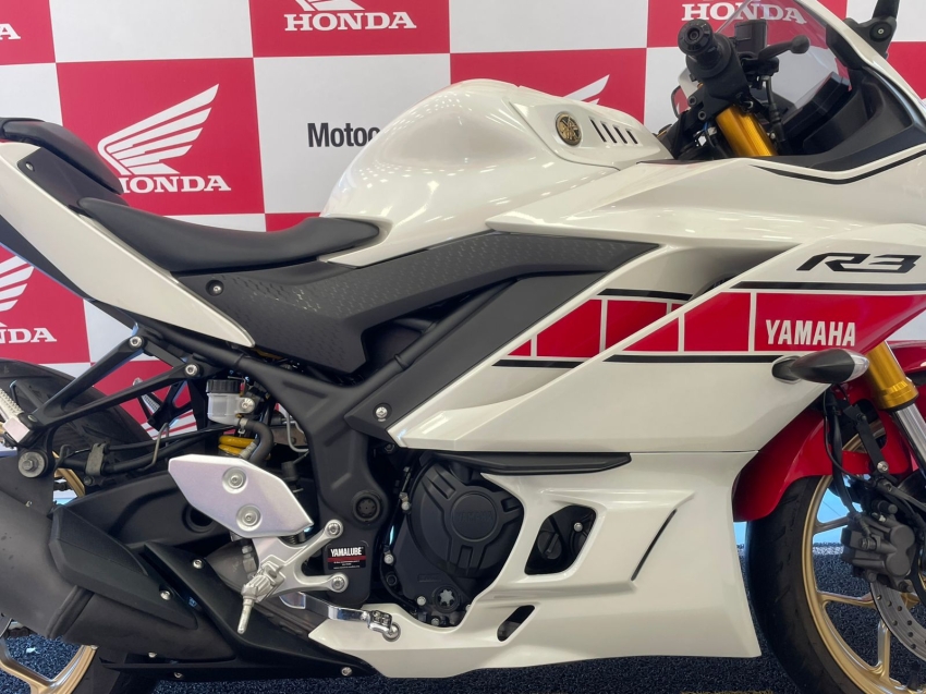 yamaha r3 abs baixo km world gp 60 anos2