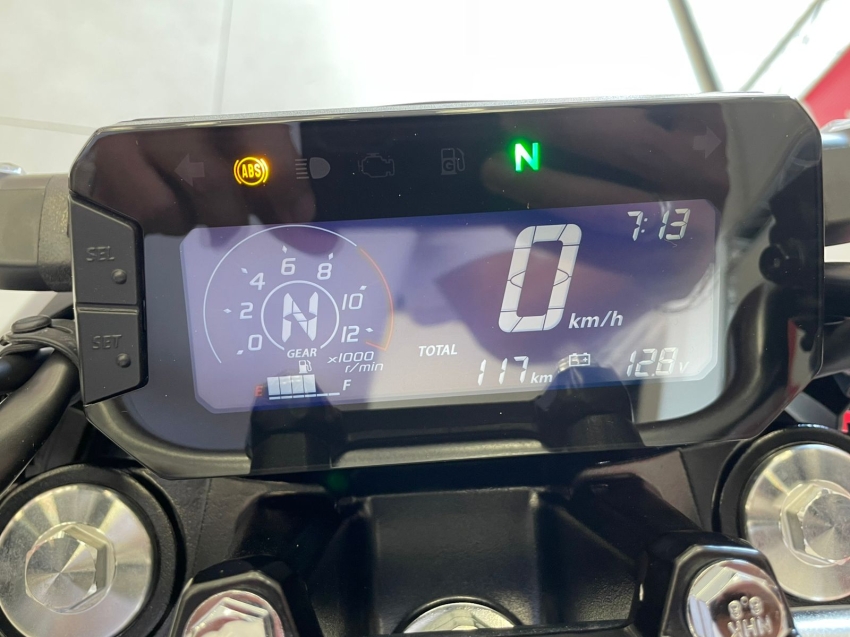 cb 300f twister abs com apenas 117 km14