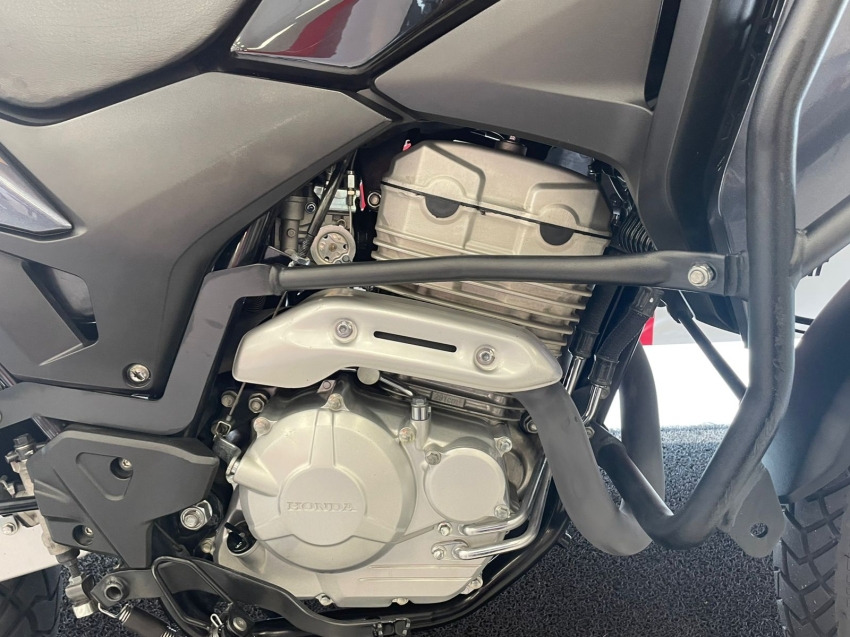 xre 300 abs unico dono2