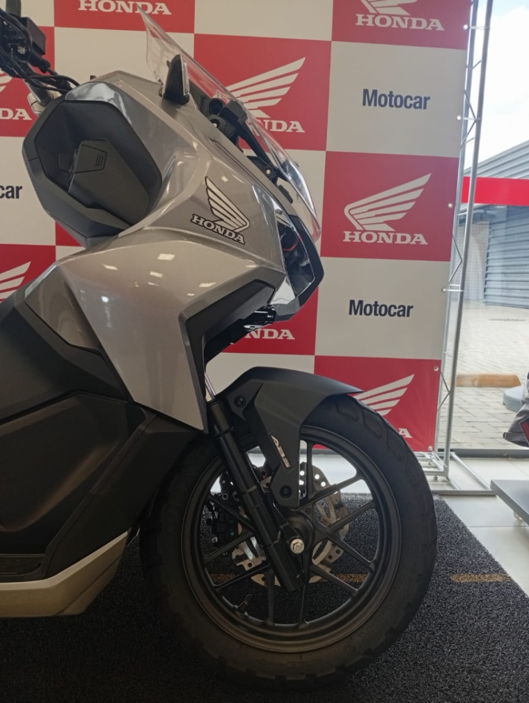 honda adv 160 gasolina semiautomatico 20251
