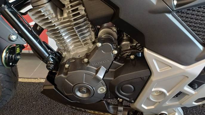 cb 300f twister cbs 2024/2025.