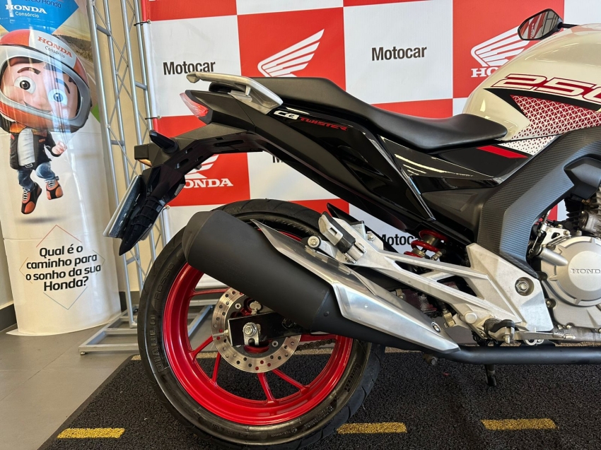 cb250f twister cbs 2021/2022