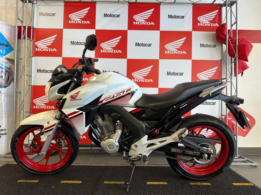cb250f twister cbs 2021/2022