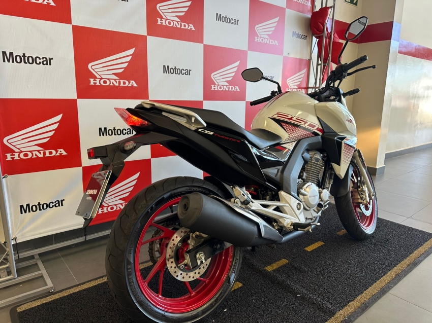 cb250f twister cbs 2021/2022