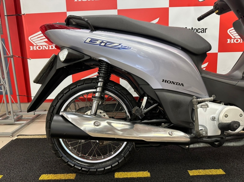 honda biz 125 es gasolina semiautomatico 20154