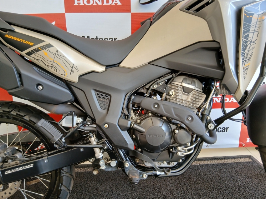 honda xre 300 sahara adv gasolina automatico 2024/24