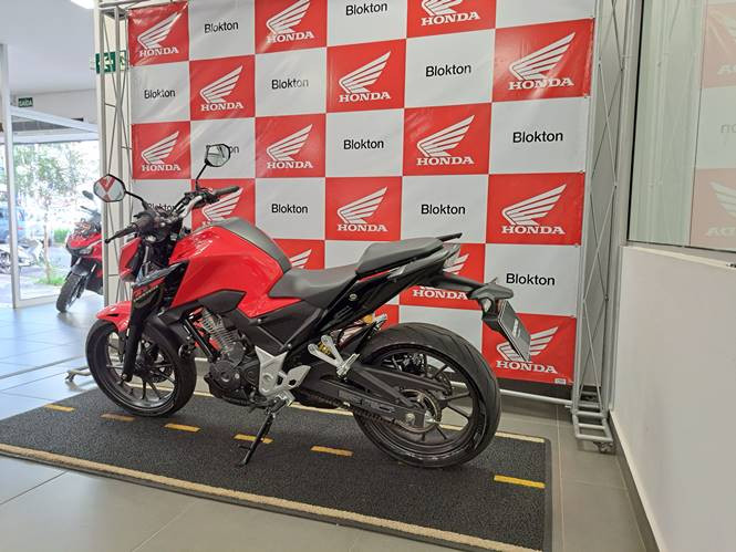cb 300f twister cbs