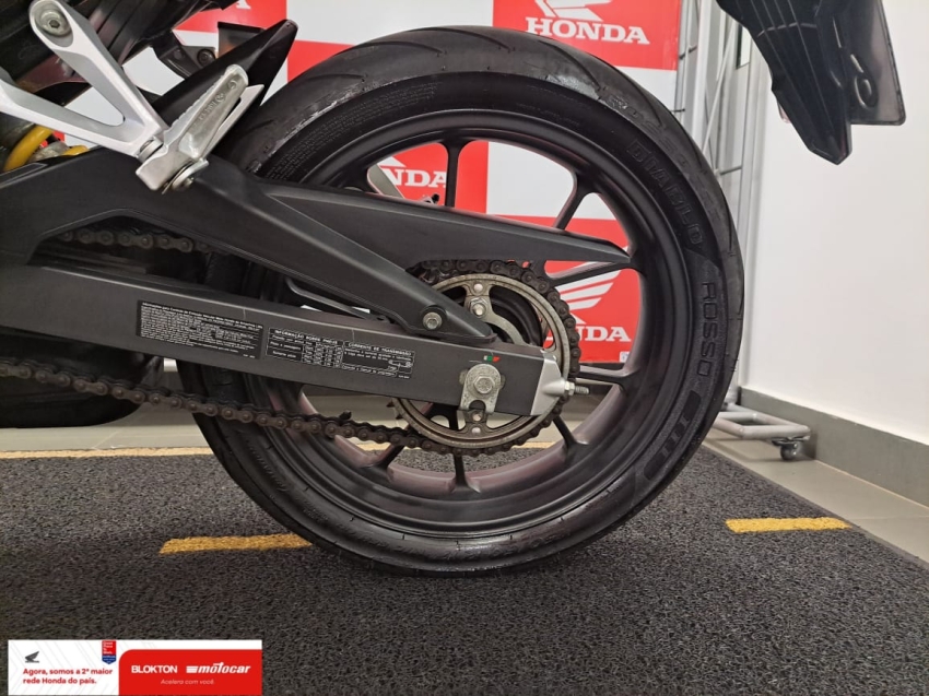 cb 300f twister cbs8