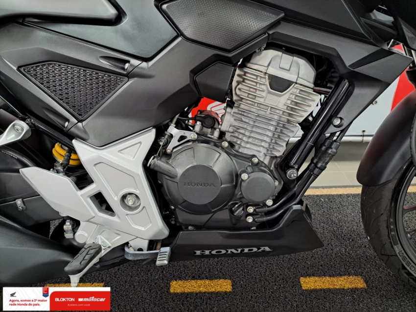 cb 300f twister cbs10