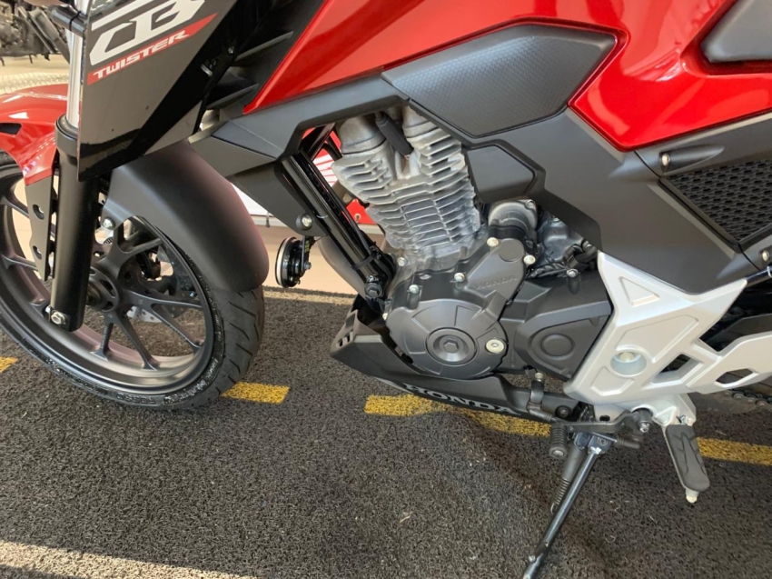 cb 300 f twister abs 2025/2025