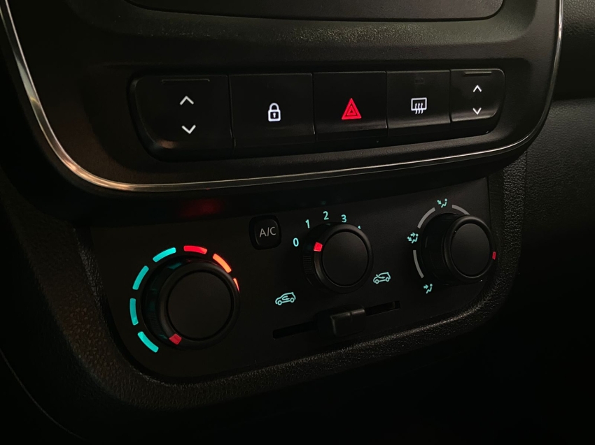 renault kwid 1.0 12v sce flex zen manual.