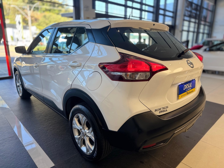 nissan kicks 1.6 16v flexstart active xtronic flex 4p automatico 2021