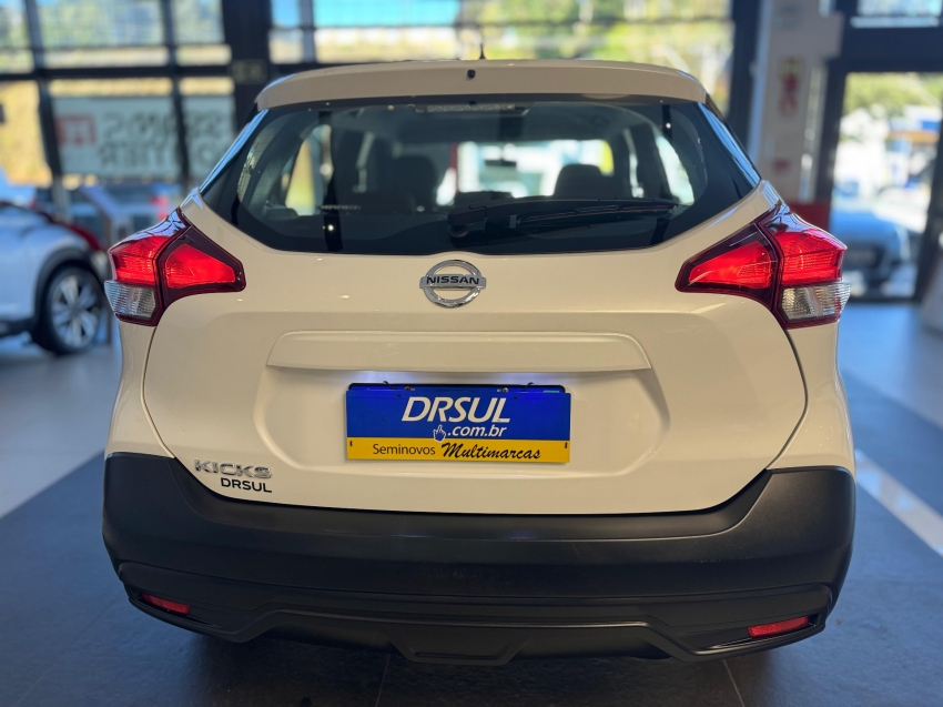 nissan kicks 1.6 16v flexstart active xtronic flex 4p automatico 2021