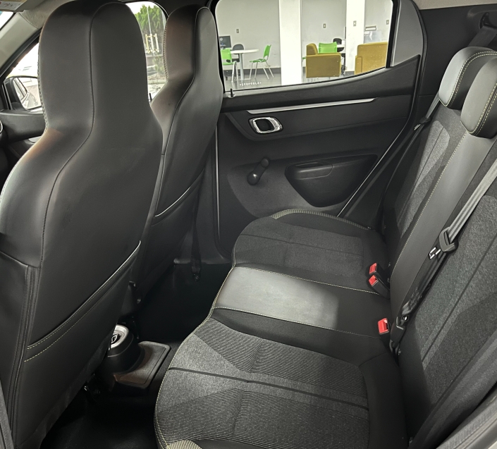 renault kwid 1.0 12v sce flex outsider manual 4p 2025
