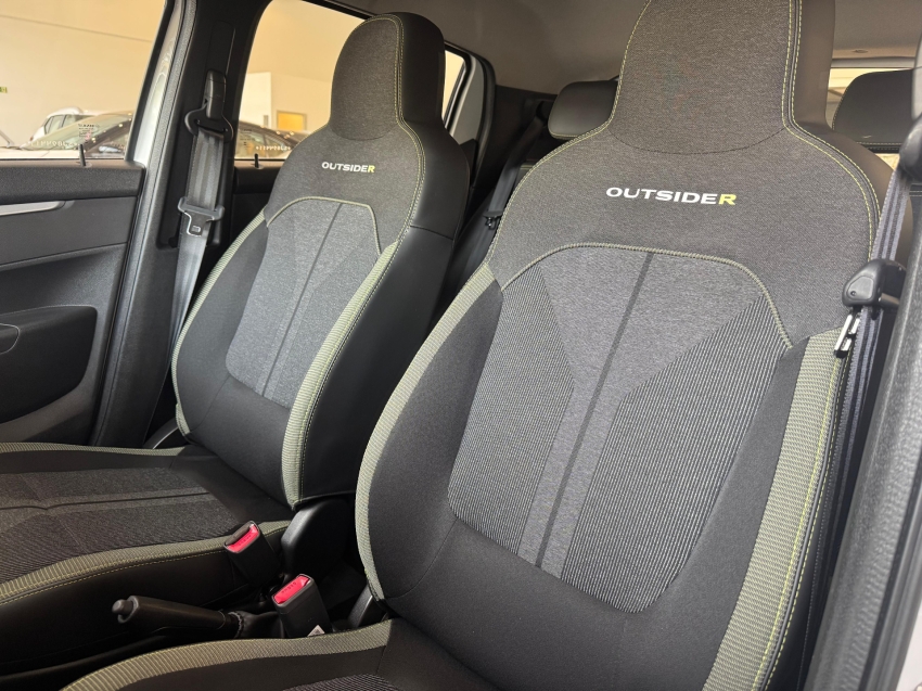 renault kwid 1.0 12v sce flex outsider manual 4p 2025