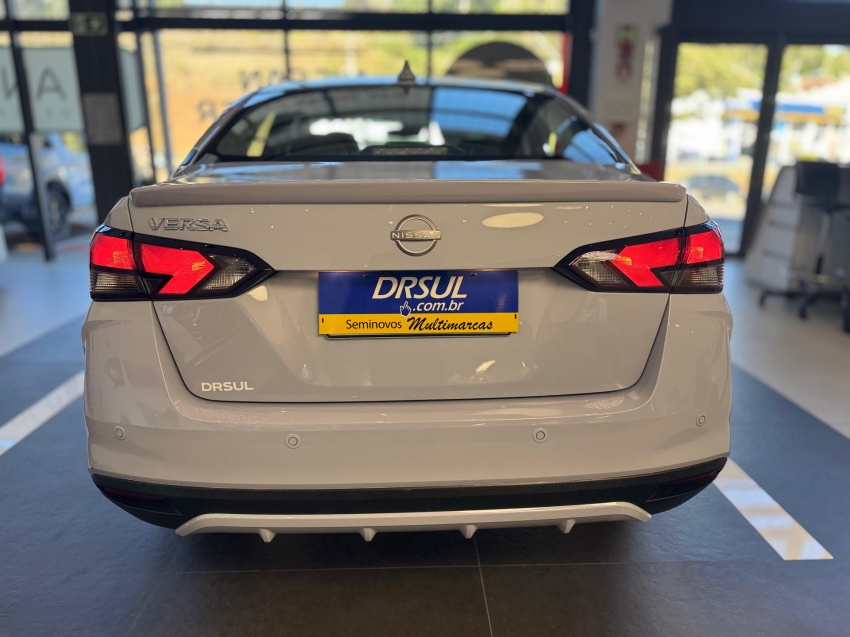 nissan versa 1.6 16v flex exclusive xtronic.