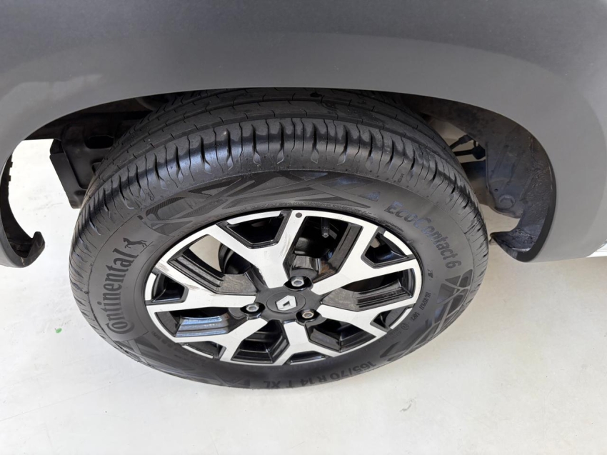 renault kwid 1.0 12v sce flex outsider manual 4p 2025