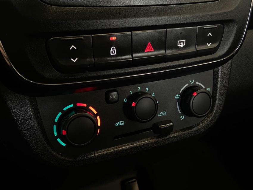 renault kwid 1.0 12v sce flex zen manual.