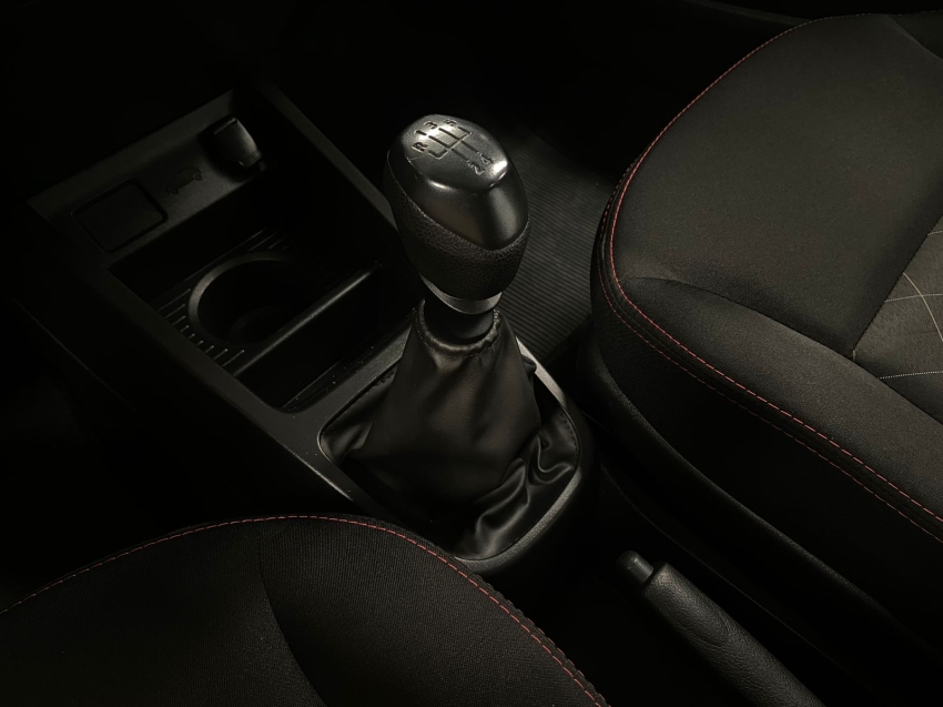 renault kwid 1.0 12v sce flex zen manual.