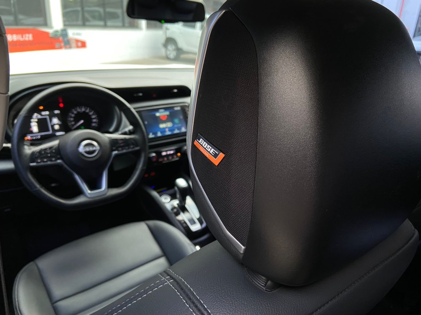 nissan kicks 1.6 16v flexstart exclusive xtronic flex 4p automatico 2024