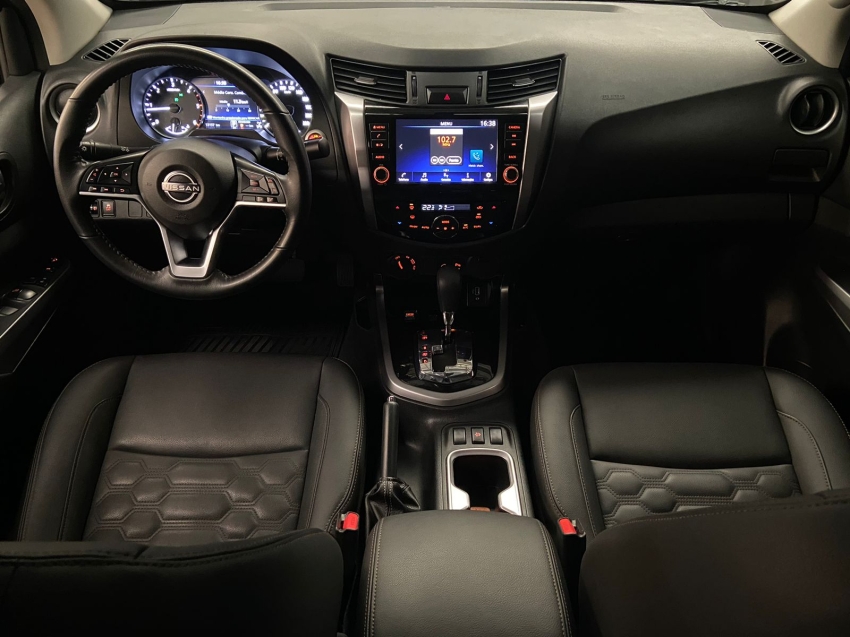 nissan frontier 2.3 16v turbo diesel xe cd 4x4 automatico 4p 2025