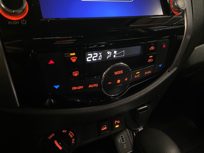 nissan frontier 2.3 16v turbo diesel xe cd 4x4 automatico 4p 2025