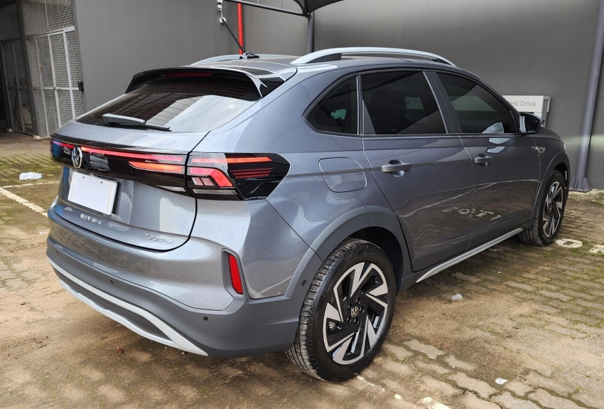 volkswagen nivus 1.0 200 tsi total flex highline automatico 4p 2025