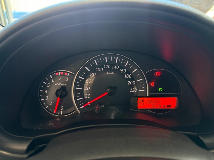 nissan march 1.6 sl 16v flex 4p xtronic automatico 2017
