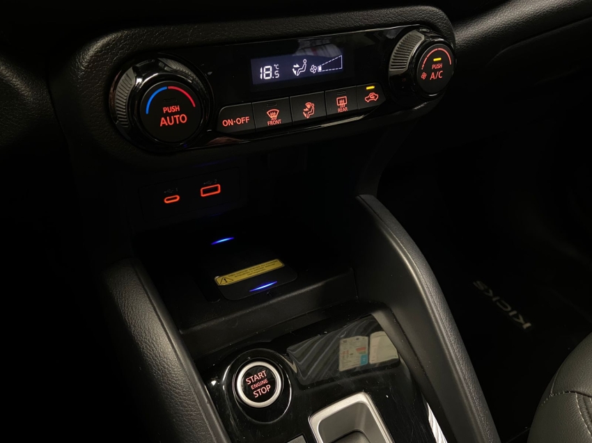 nissan kicks 1.6 16v flexstart exclusive xtronic flex 4p automatico 2024