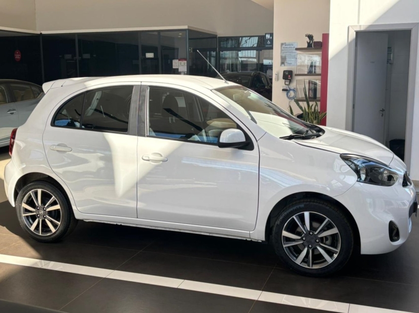 nissan march 1.6 sl 16v flexstart 4p xtronic flex automatico 2020