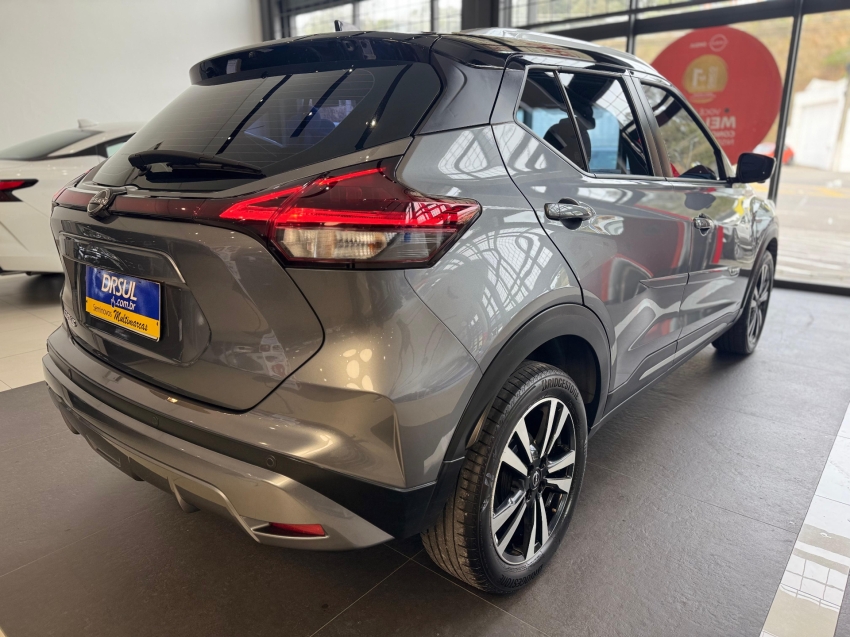 nissan kicks 1.6 16v flexstart exclusive xtronic flex 4p automatico 2024