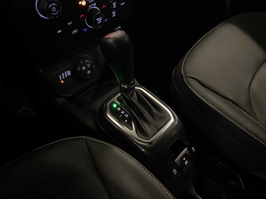 jeep renegade 1.3 t270 turbo flex s 4x4 at9 4p automatico 20246 jeep renegade 1.3 t270 turbo flex s 4x4 at9 4p automatico 20246