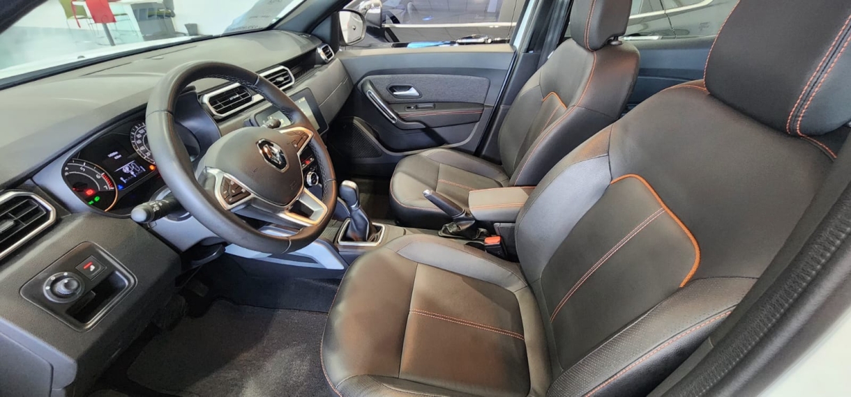 renault duster 1.3 tce flex iconic plus x-tronic 4p automatico 2025