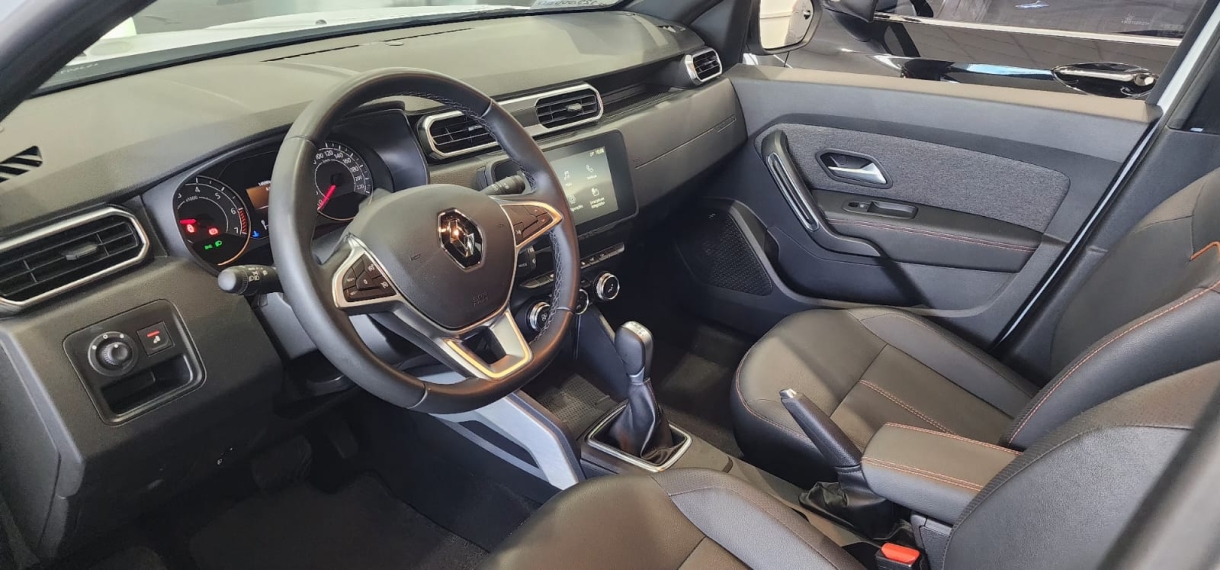 renault duster 1.3 tce flex iconic plus x-tronic 4p automatico 2025