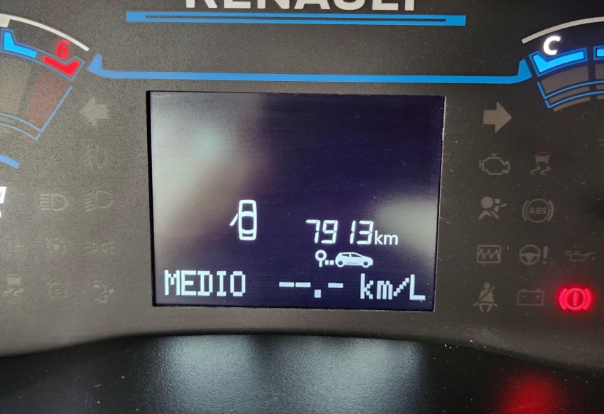 renault kwid 1.0 12v sce flex outsider manual 4p 20265 renault kwid 1.0 12v sce flex outsider manual 4p 20265