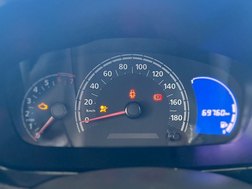 renault kwid 1.0 12v sce flex outsider manual 4p 20205 renault kwid 1.0 12v sce flex outsider manual 4p 20205