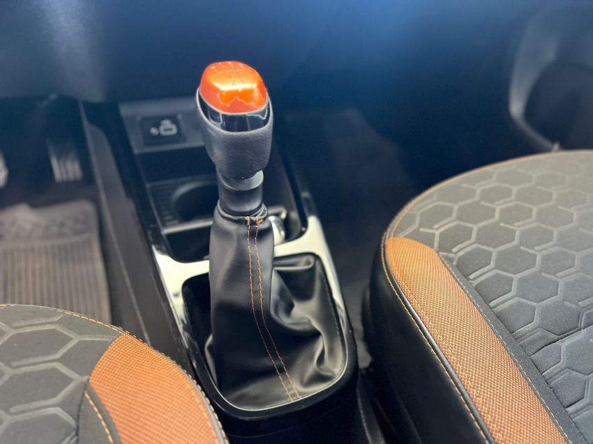 renault kwid 1.0 12v sce flex outsider manual 4p 20206 renault kwid 1.0 12v sce flex outsider manual 4p 20206