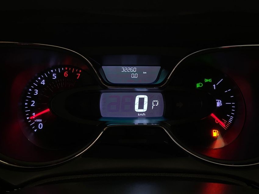 renault captur 1.3 tce flex iconic x-tronic 4p automatico 20225 renault captur 1.3 tce flex iconic x-tronic 4p automatico 20225